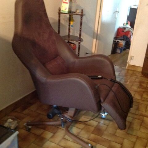 Fauteuil coquille électrique 400 Bobigny (93)