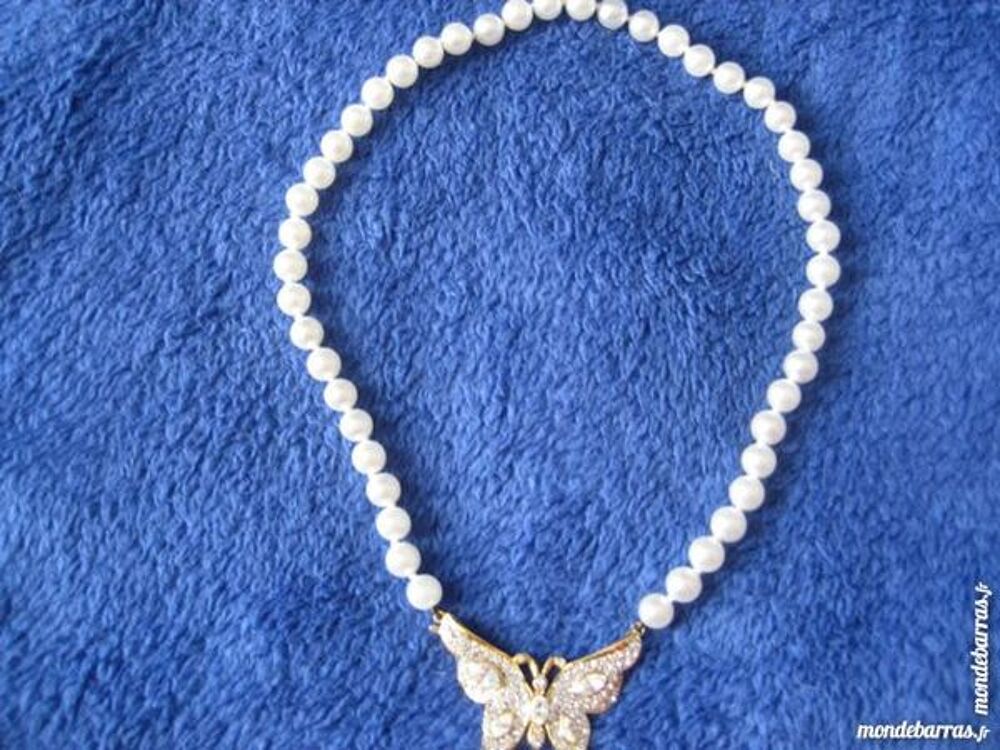 COLLIER PERLES Bijoux et montres