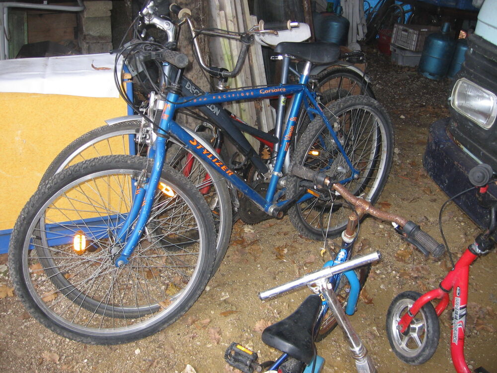 plusieurs velos etat de marche Vélos