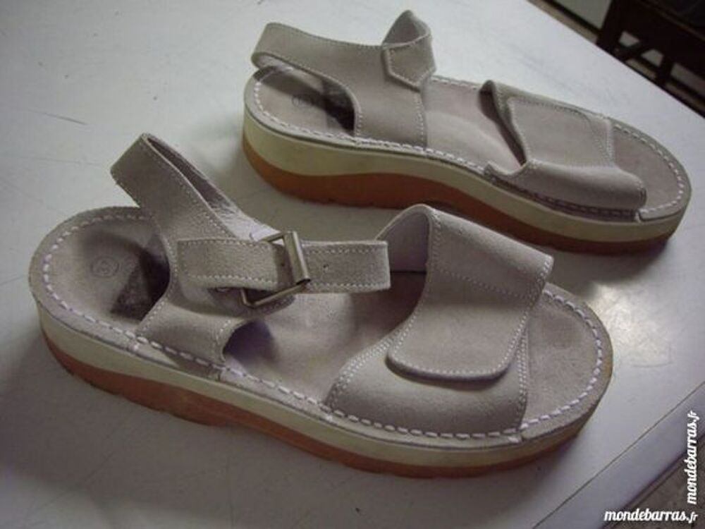 Sandales Beige/Cr&egrave;me New Lander pt 37/38-neuves Chaussures