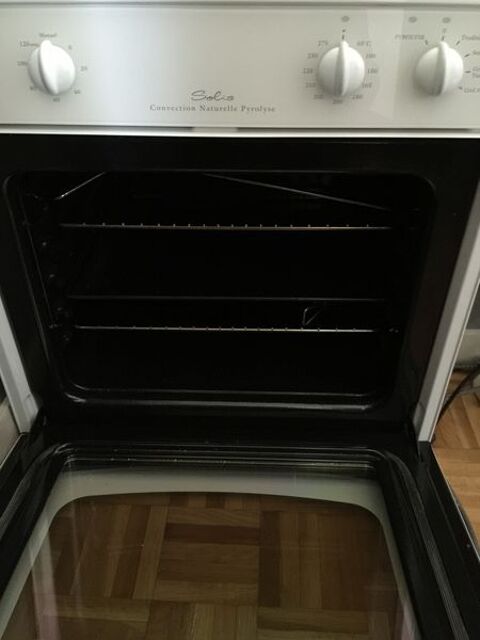 FOUR Brandt encastrable Convection Naturelle Pyrolyse 250 Gennevilliers (92)