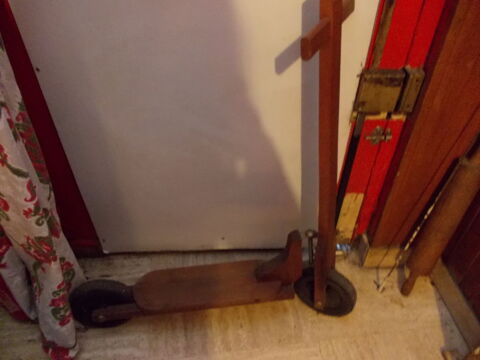 patinette en bois tres ancienne 30 Pantin (93)