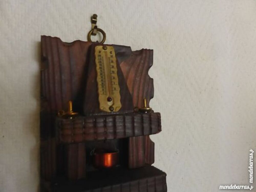 CHEMINEE PORTE CLES EN BOIS TEINTE Décoration
