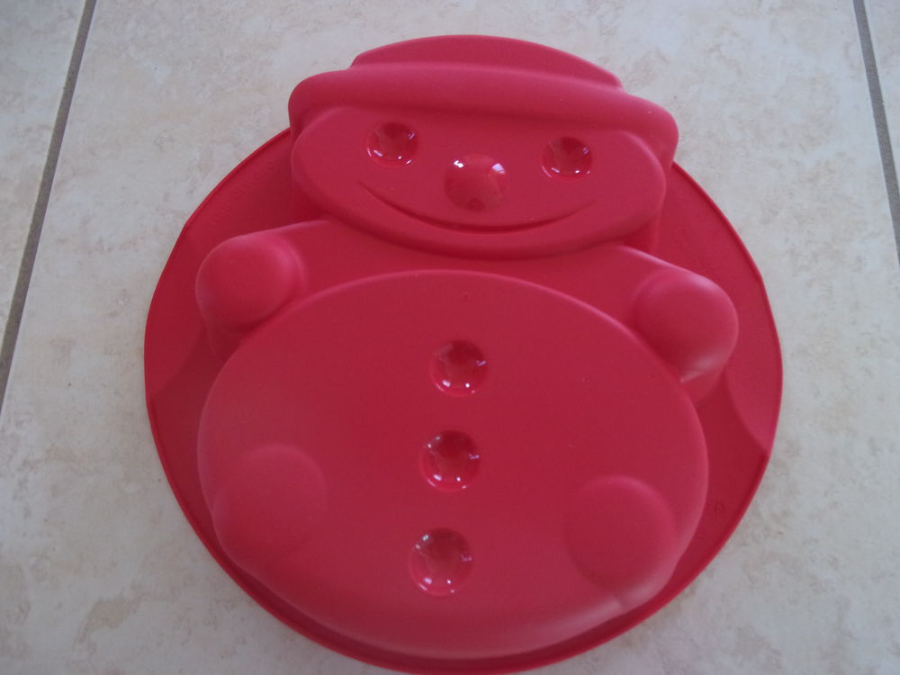 Moule en silicone Bonhomme Tupperware (Neuf) Cuisine
