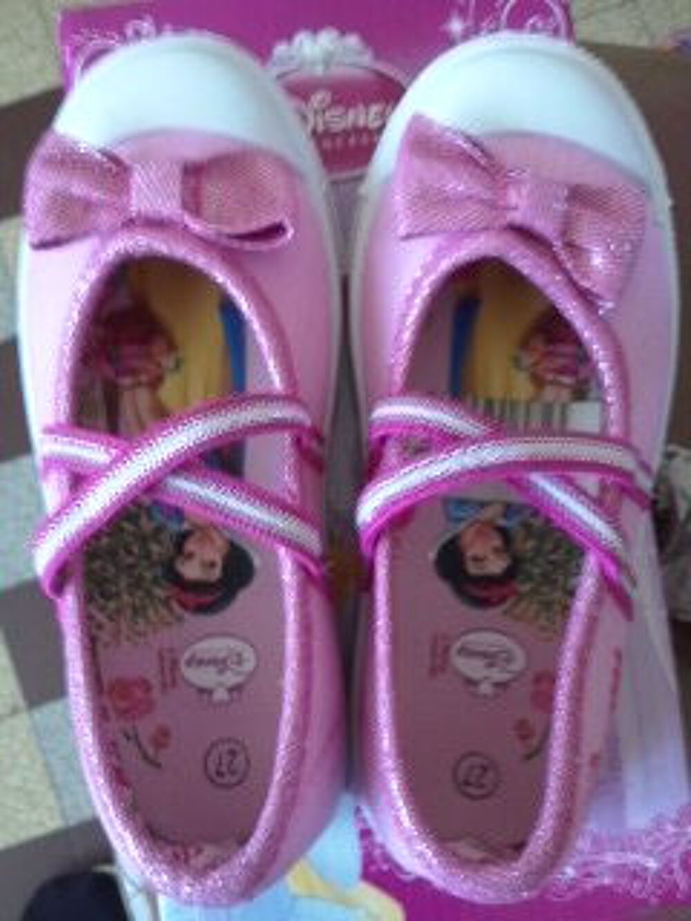 Ballerines roses neuves Disney Princesses taille 27 Chaussures