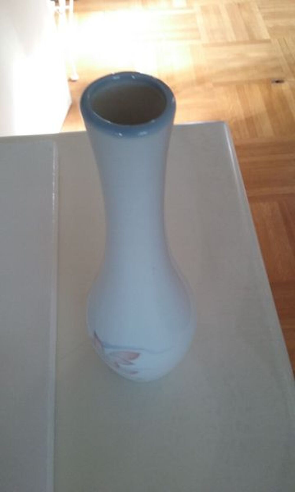 Petit vase, d&eacute;cor fleuri Décoration