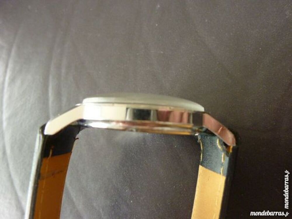 SANDOZ ST96 montre Suisse 1970 m&eacute;canique SAN0037 Bijoux et montres