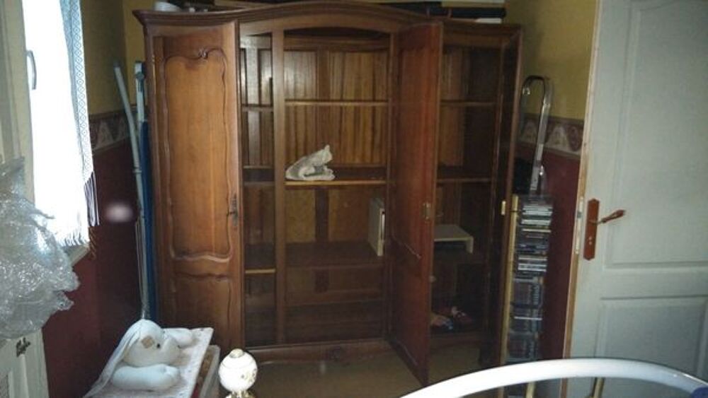 armoire en ch&ecirc;ne 3 portes Meubles