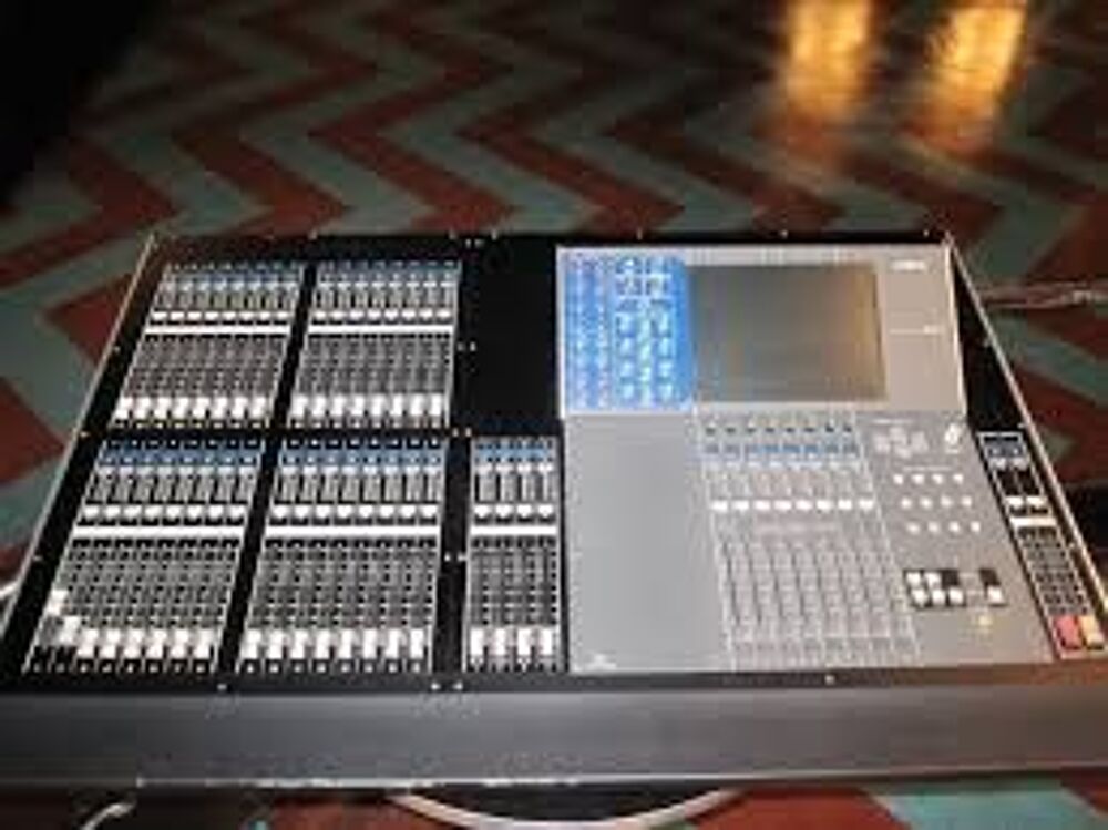 M7CL 32 CONSOLE NUMERIQUE Audio et hifi