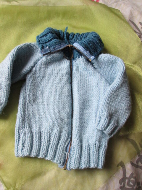 Veste enfant en laine tricote main 13 Goussainville (95)