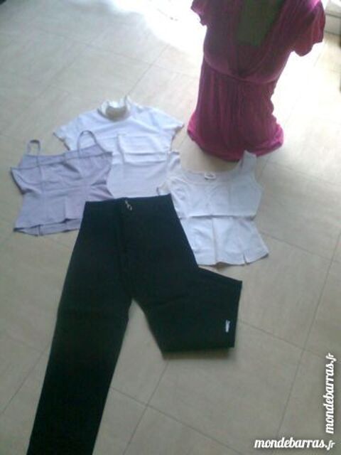lot de vtements T.1 - zoe 4 Martigues (13)
