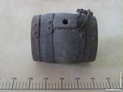 Petit tonnelet pour boire  la rgalade 20 percieux-Saint-Paul (42)