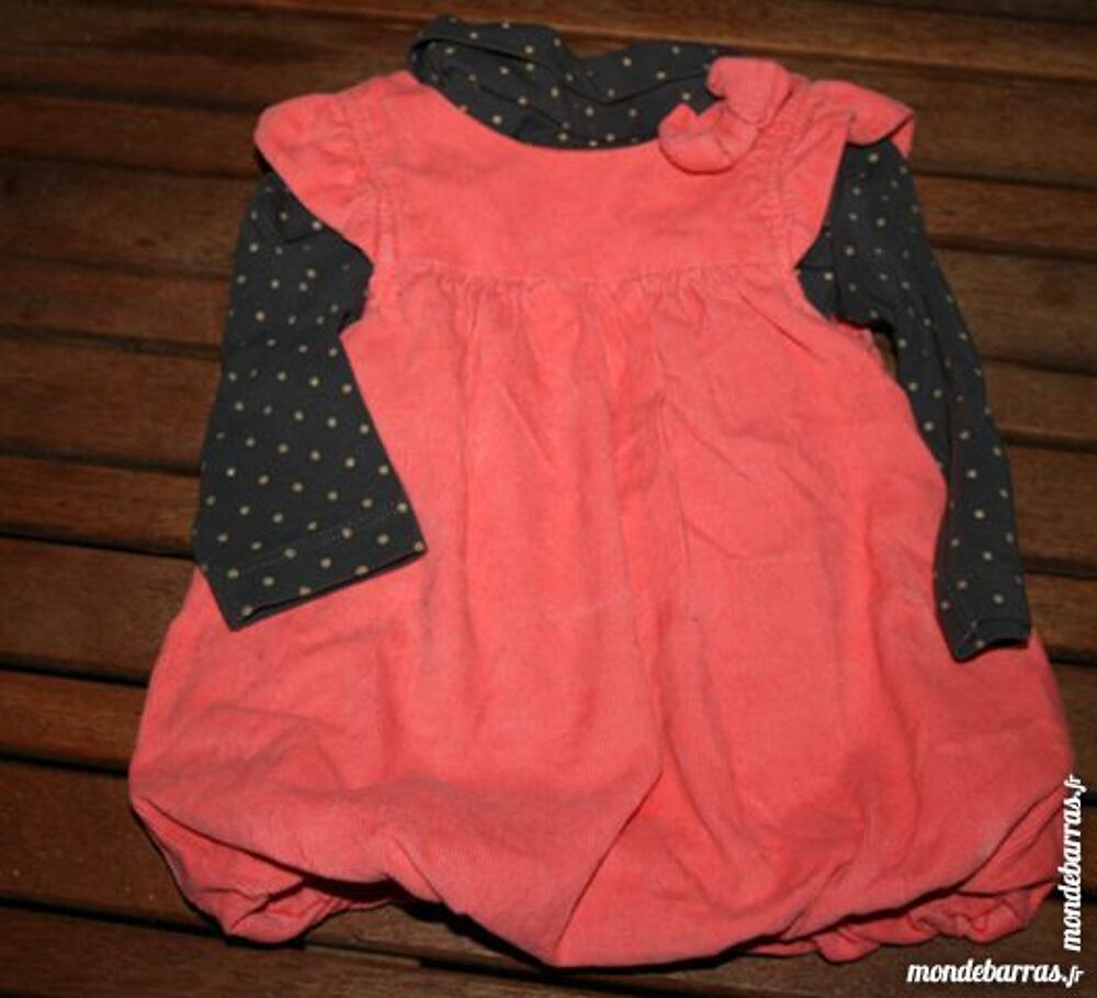 robe et tee shirt 1 mois Vêtements enfants