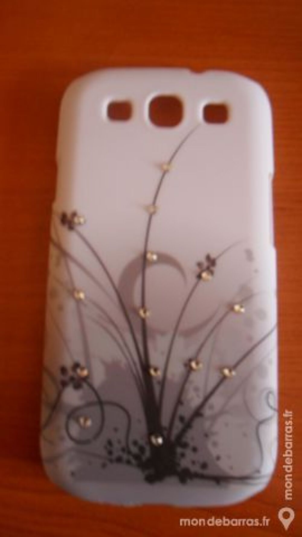 2 coques pour galaxy i9300 Téléphones et tablettes