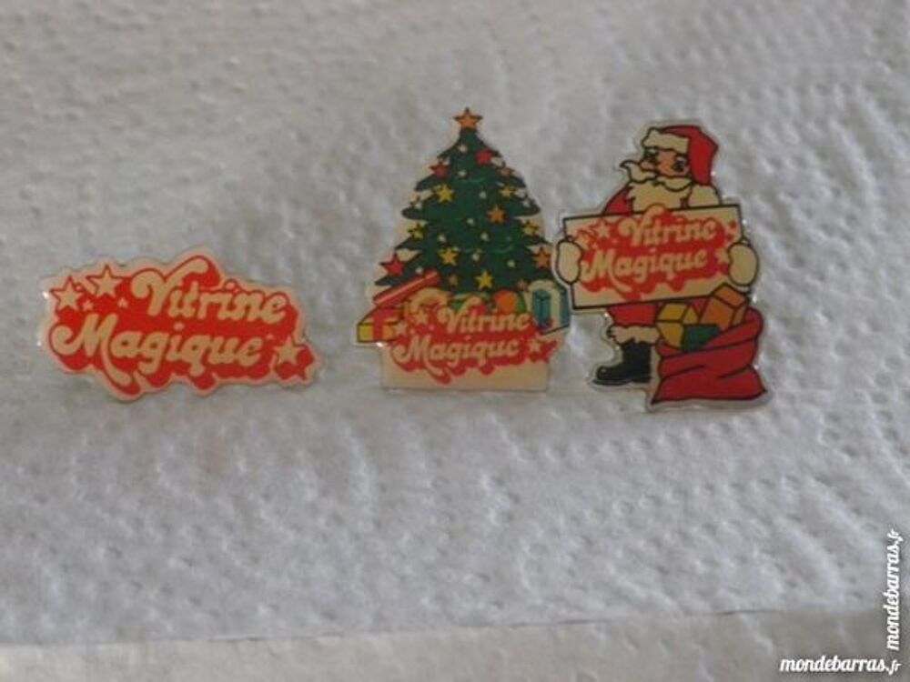 LOT DE 3 PINS VITRINE MAGIQUE 