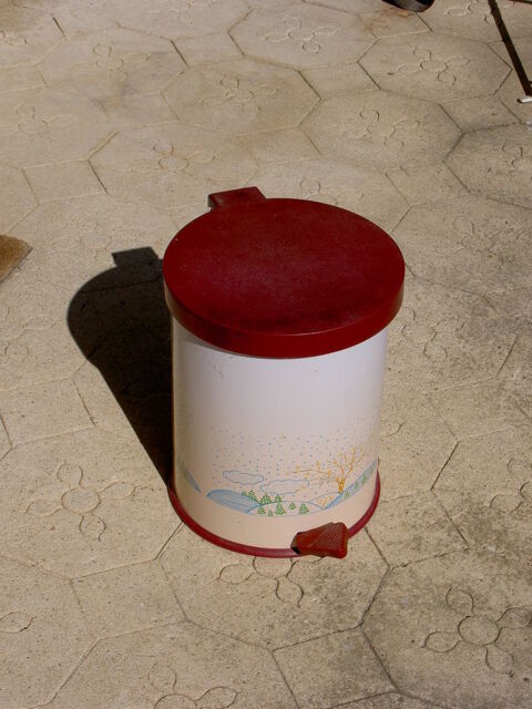 Poubelle  pdale avec seau intrieur 8 Uzs (30)