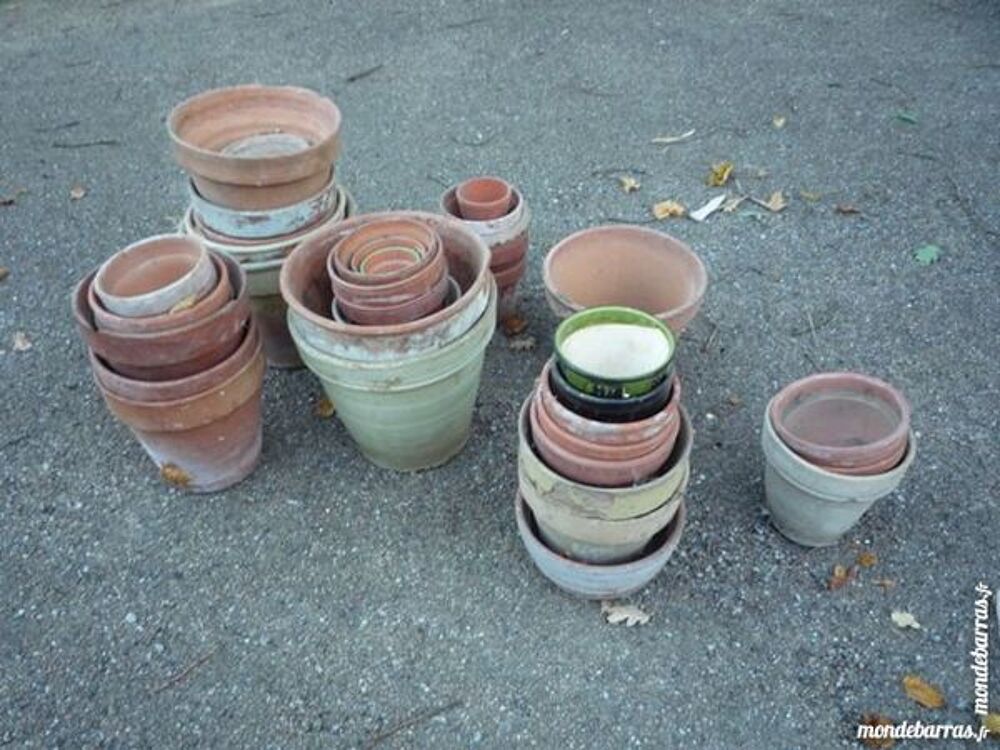 Vase en terre/plante/fleur/mara&icirc;chage Jardin