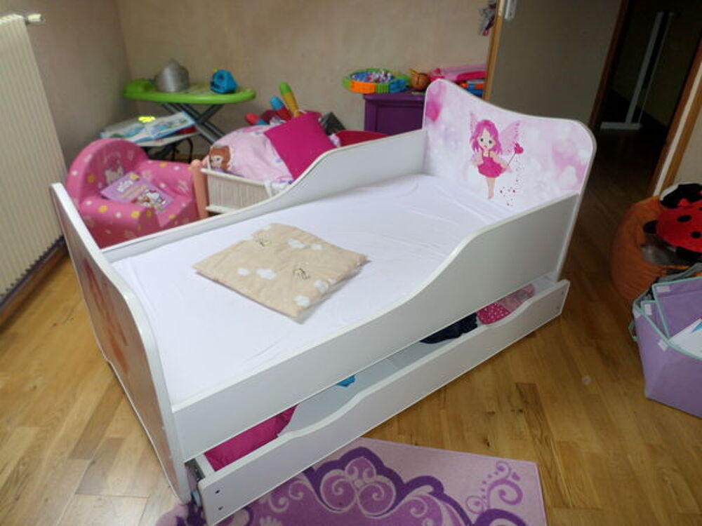 
Lit f&eacute;e +sommier+tiroir+matelas 160x80cm
Meubles