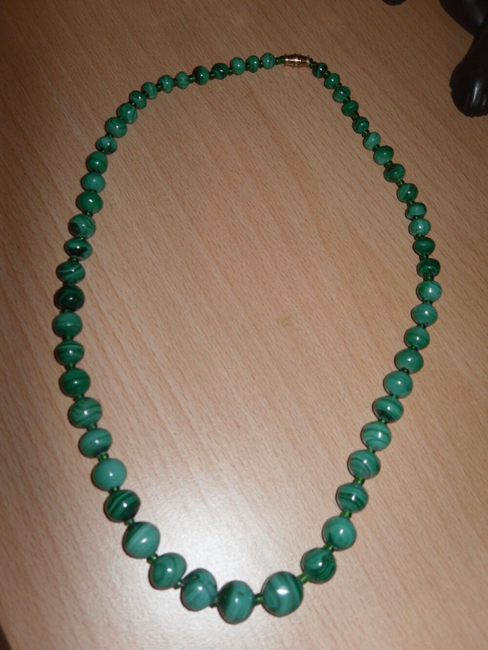 Collier de perles d'Emeraude-Malachite P.Etat Bijoux et montres