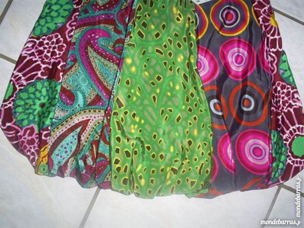 Jupe DESIGUAL NEUVE Taille 40 Vêtements