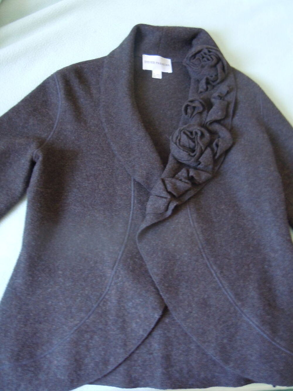 BELLE VESTE DIDIER PARAKIAN
ETAT NEUF Vêtements
