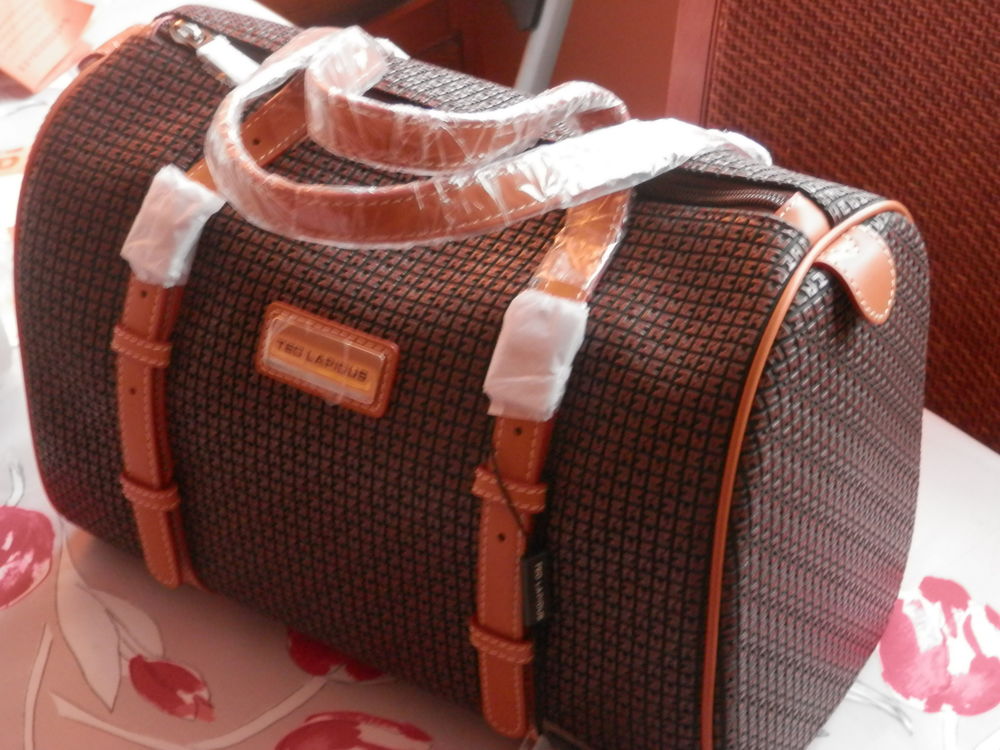 Sac polochon fidelio Ted lapidus marron Maroquinerie