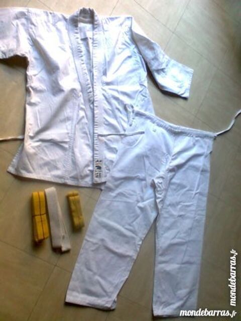 KIMONO veste, pantalon et 3 ceintures - zoe 12 Martigues (13)