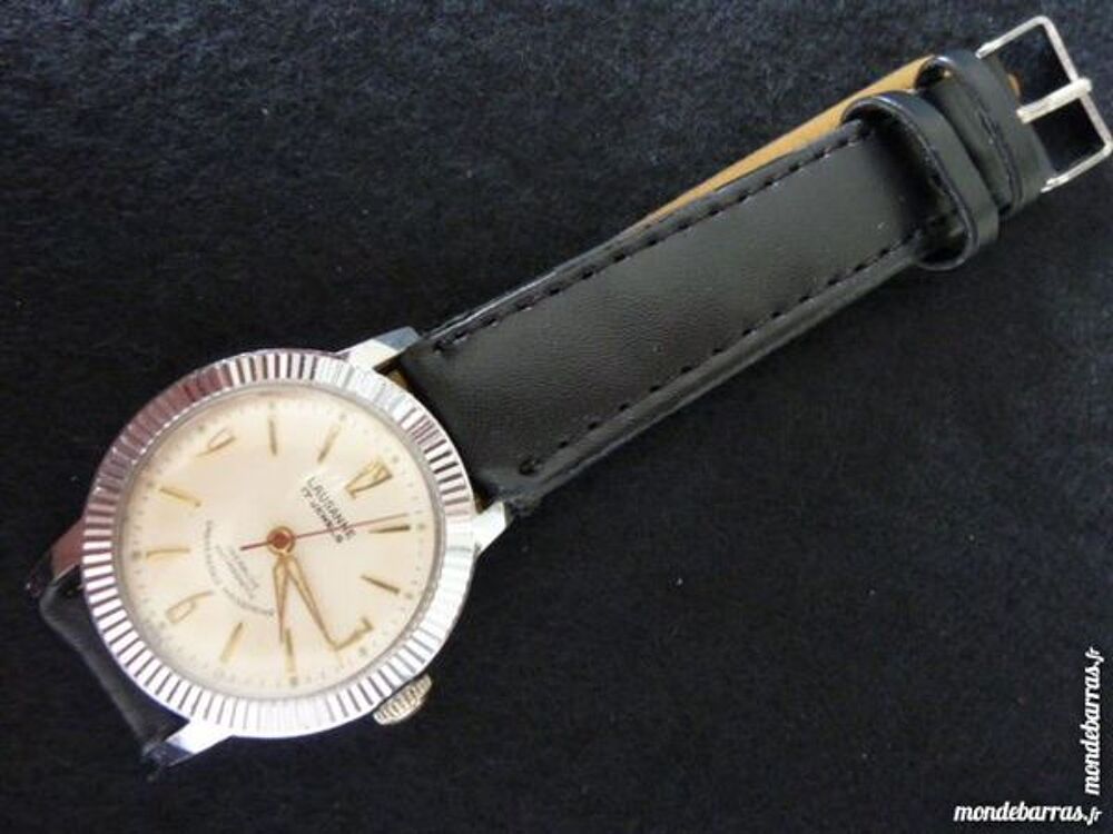 LAUSANNE ST1686 montre m&eacute;canique Suisse 17r. DIV02 Bijoux et montres