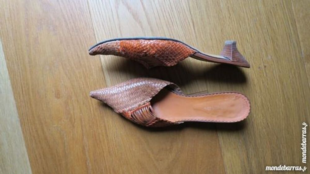 Paires de sandales Chaussures