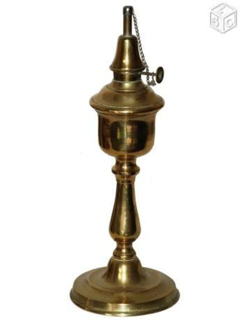 Ancienne et belle lampe à huile en laiton 30 Haute-Avesnes (62)