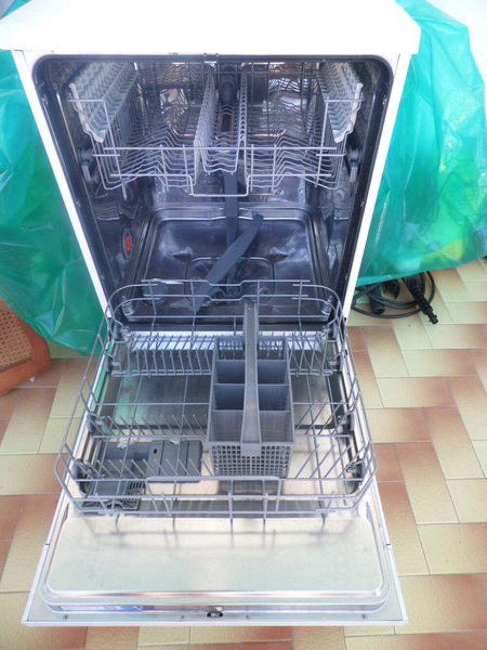 LAVE VAISSELLE "ELECTROLUX" Electroménager