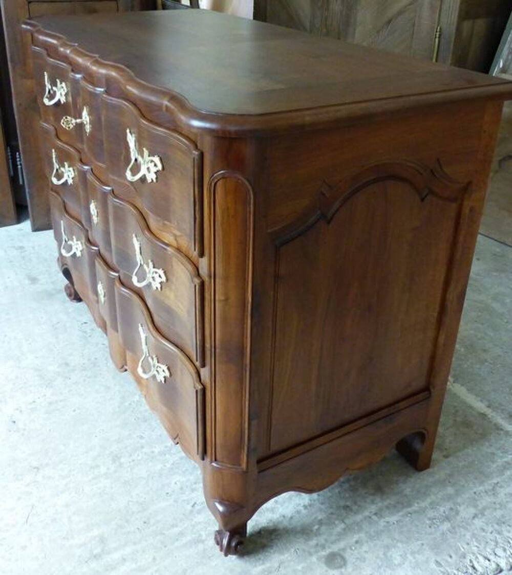 COMMODE Arbal&egrave;te en NOYER MASSIF Meubles