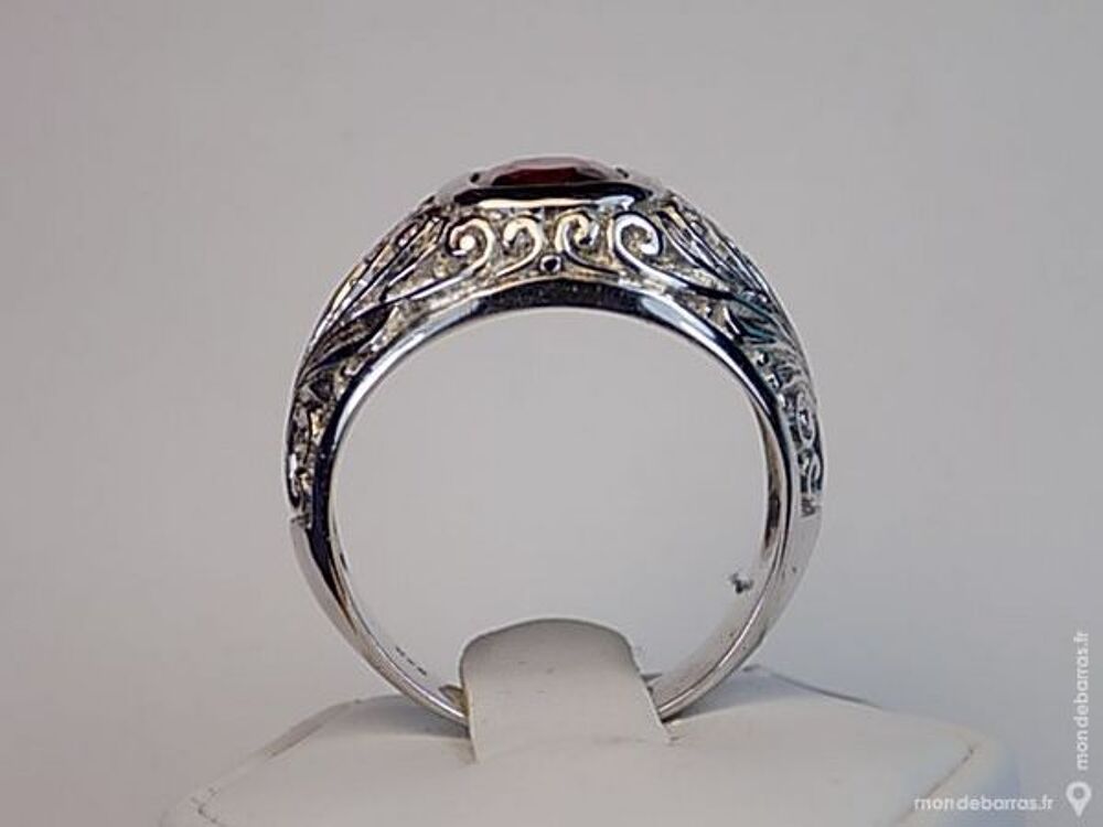 BAGUE CHEVALIERE ARGENT ET GRENAT 4carats Bijoux et montres