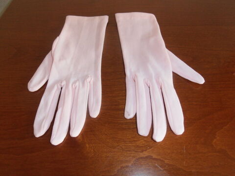 Gants de c�r�monie roses (80) 5 Tours (37)