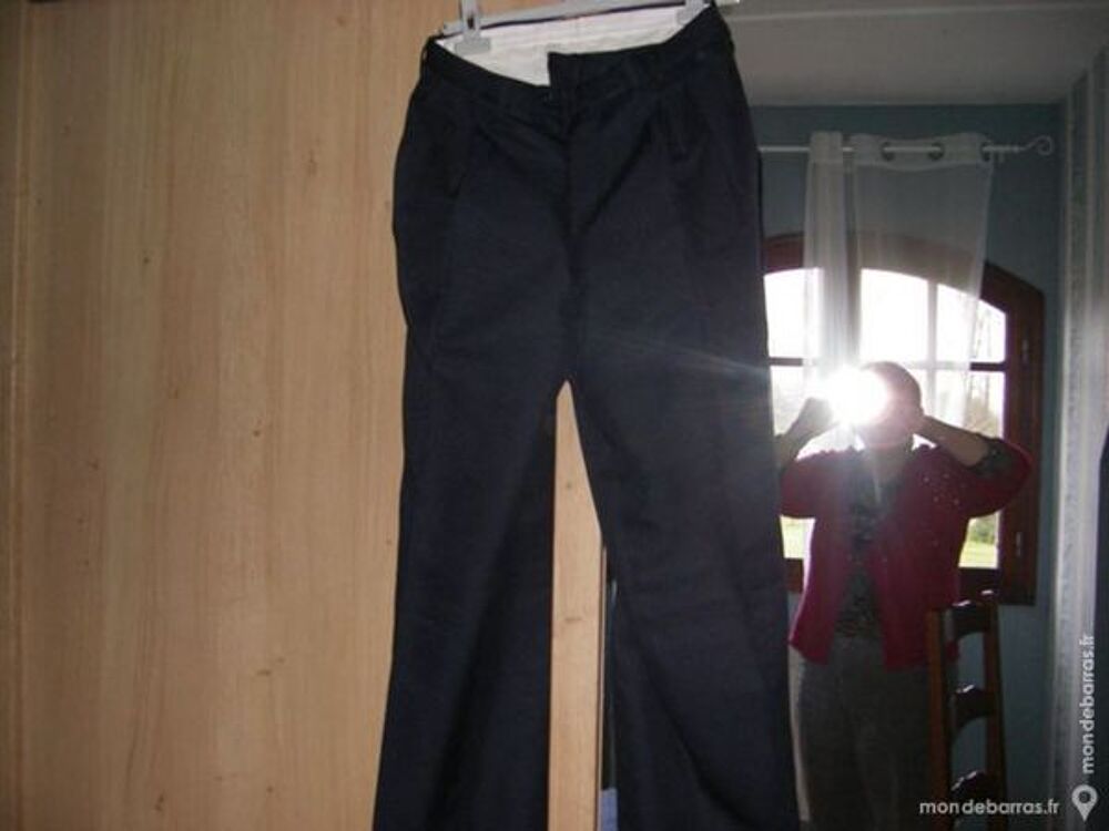 pantalon bleu marine neuf Vêtements