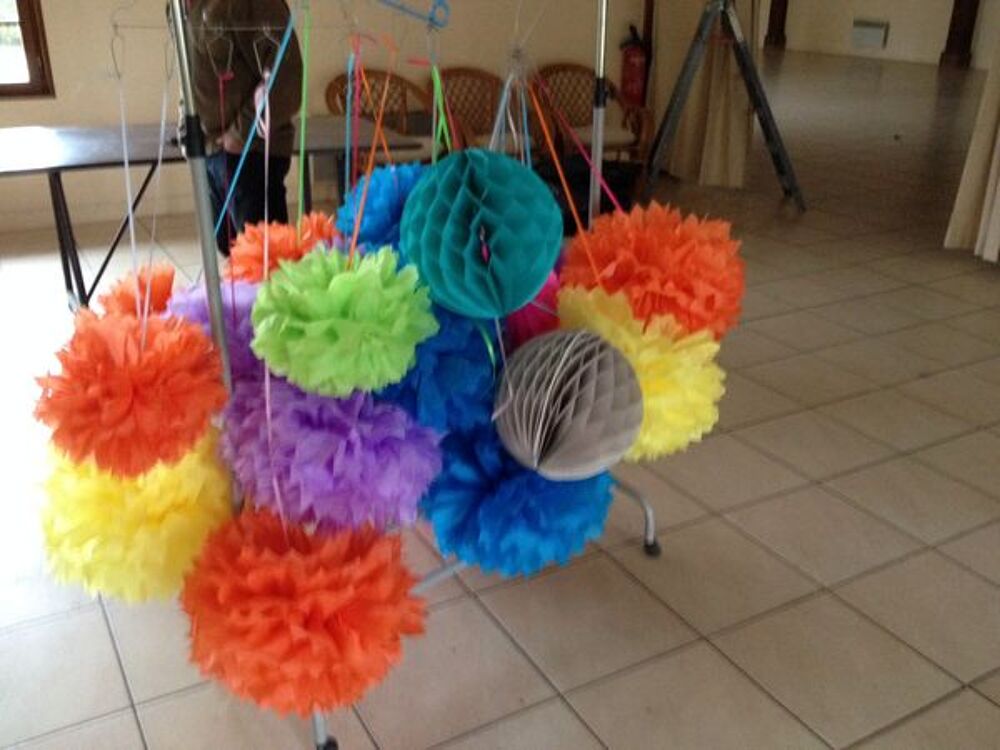 Pompons en papier de soie Décoration