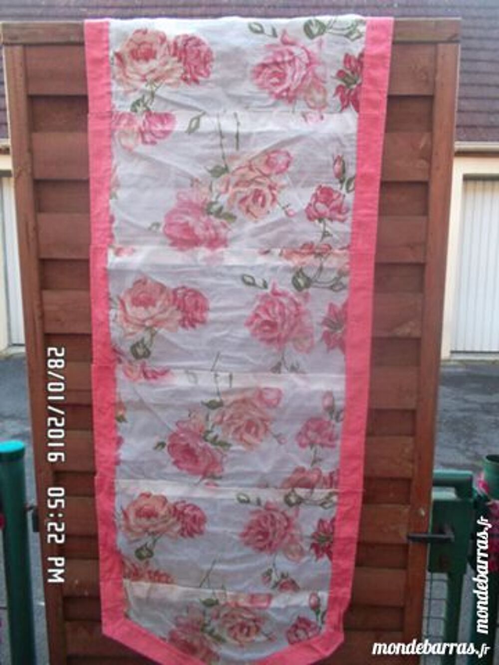 1 rideau fleurs roses Cuisine