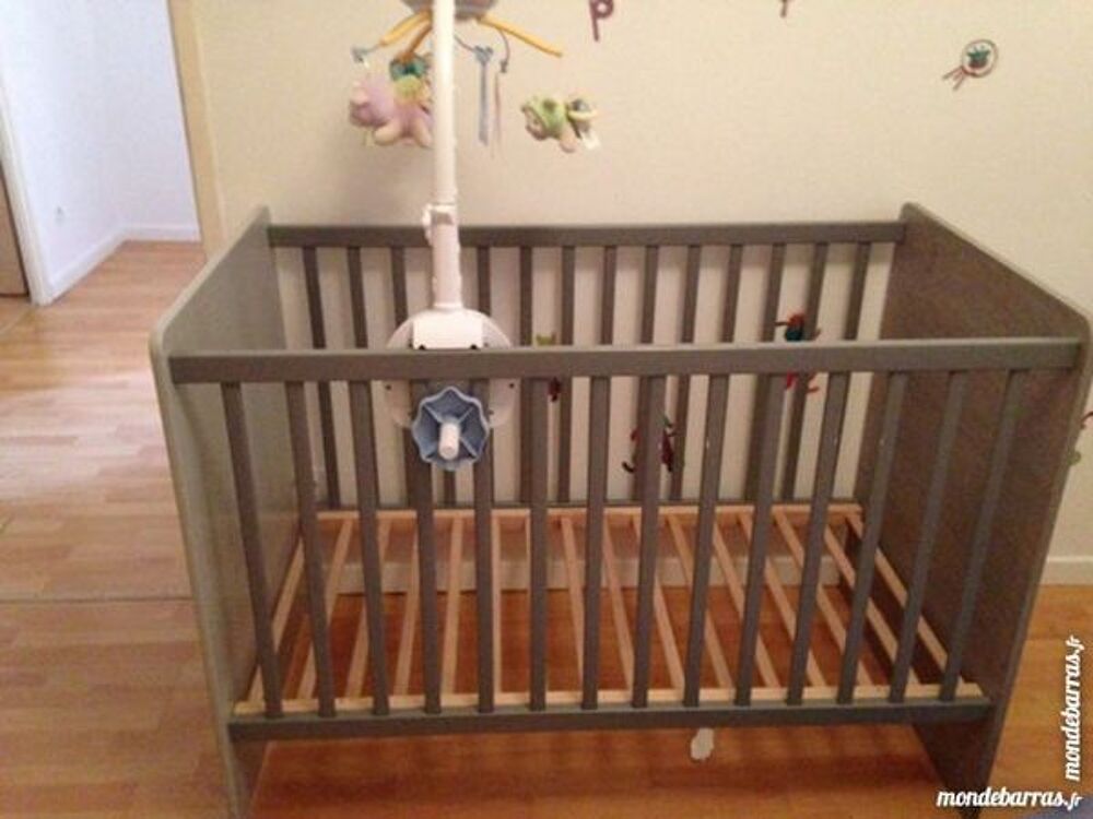 Lit b&eacute;b&eacute; de marque Sauthier de chez aubert Puériculture
