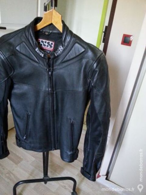Blouson moto cuir 50 Longueville (77)