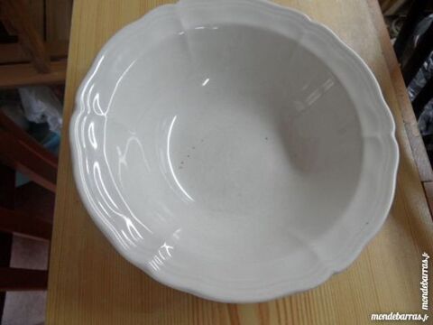 petit plat creux ou saladier en grés 1 Gidy (45)