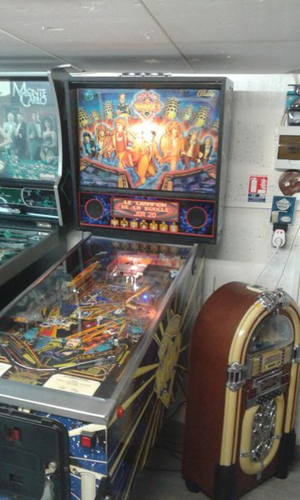 Recherche ce genre de flipper dot matrix en panne. Jeux / jouets