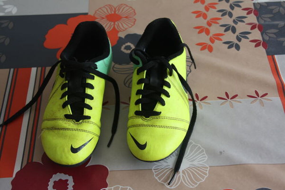 Chaussures de foot p.31 Chaussures