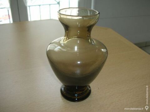 Vase en verre fum 2 Thiais (94)
