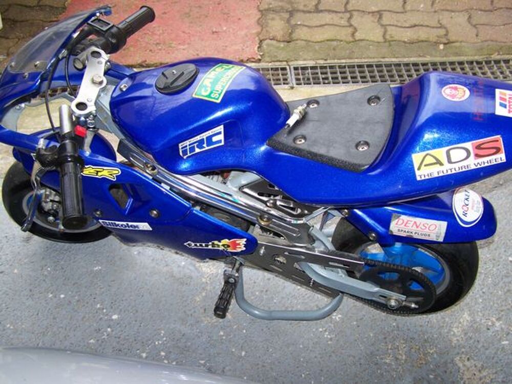 recherche pocket bike a restaurer pour deco de garage. Jeux / jouets