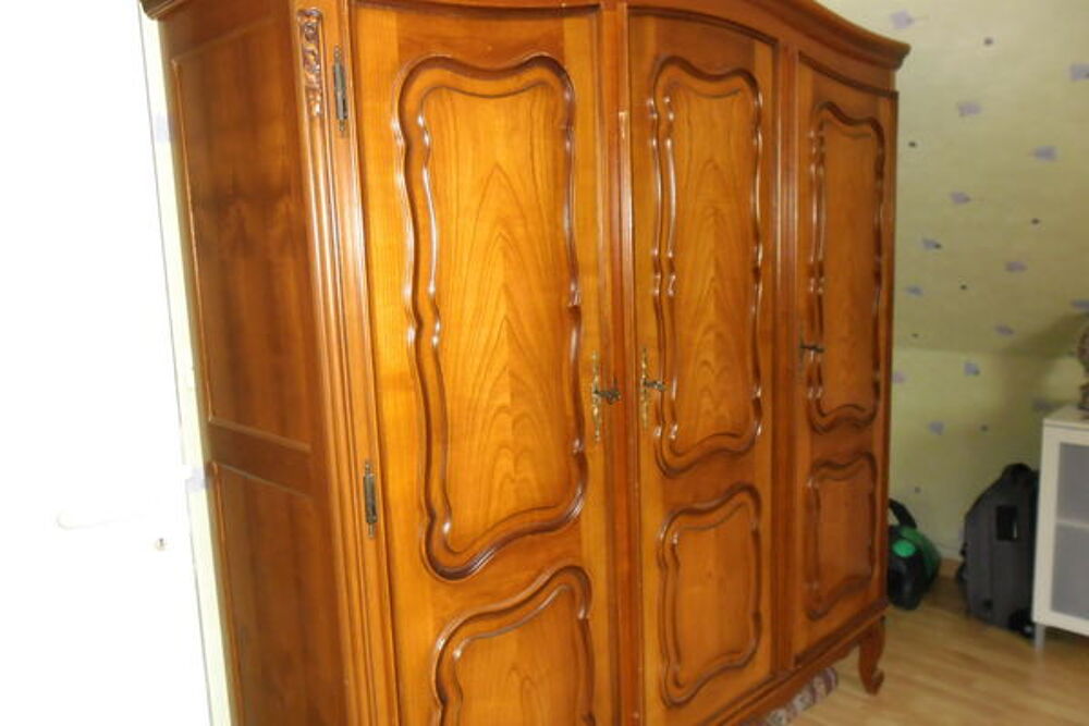 armoire en merisier Meubles