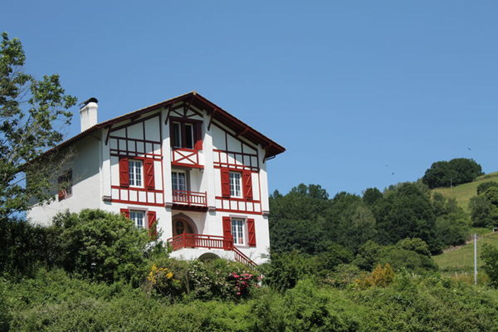   Gite 15 personnes 3 etoiles dans la montagne des Aldudes Vacances  / Offres de location 