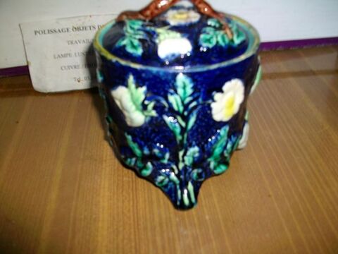 pot biscuit ou tabac boss08 15 Bogny-sur-Meuse (08)