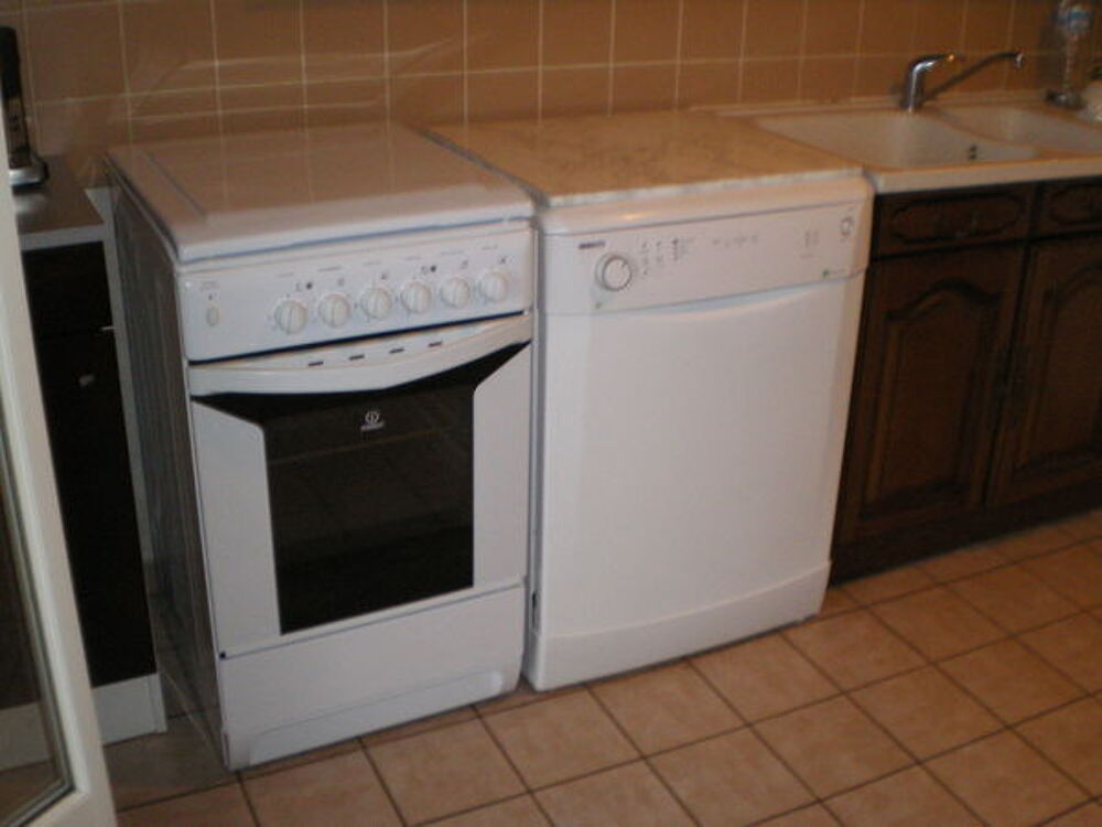 Lave vais (189 €) gazini. ( 231 €) lave linge/s&eacute;c. (350 €) Electroménager