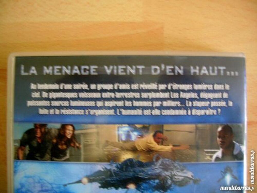 DVD SKYLINE - Les extra terrestres ont d&eacute;barqu&eacute;s DVD et blu-ray