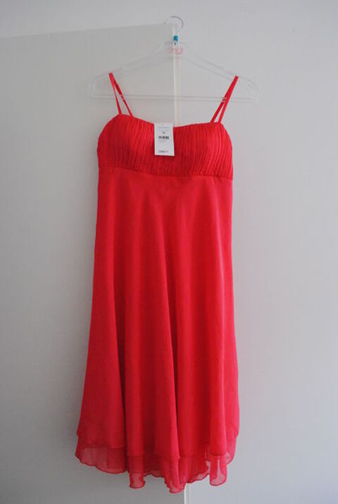 Robe corail Taille 36
45 Amiens (80)